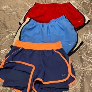 2 Nike dri-fit, 1 extra. All together!